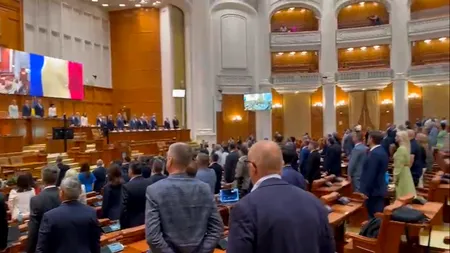 Ședința pentru votarea moțiunii de cenzură a ÎNCEPUT. 236 de parlamentari prezenți