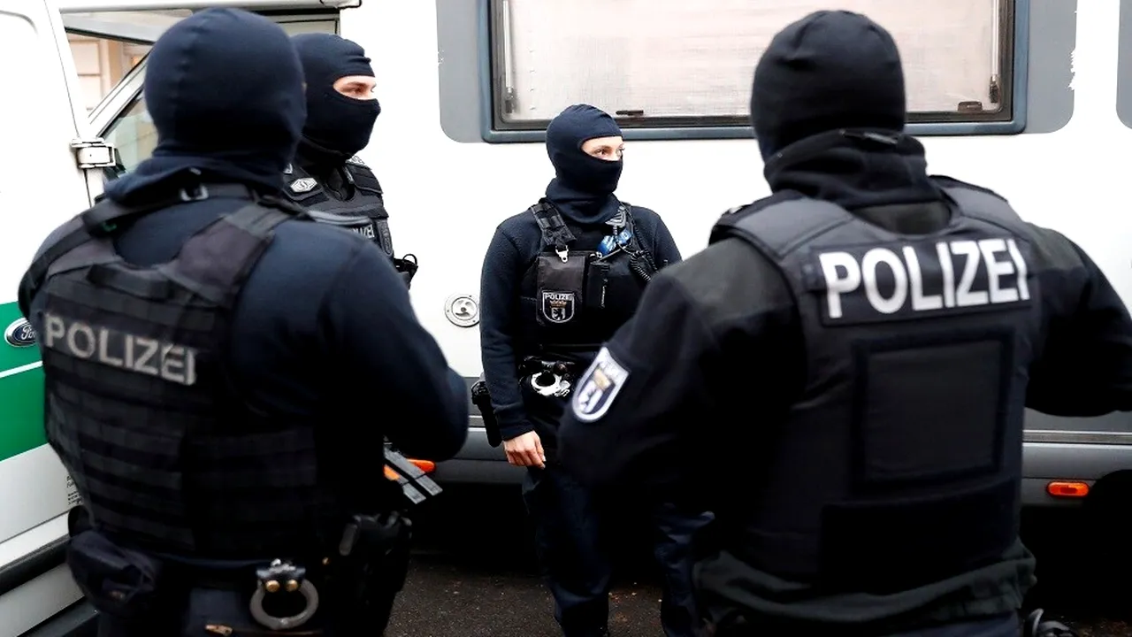 Atac armat în parcarea unui magazin din Berlin. Patru persoane au fost rănite