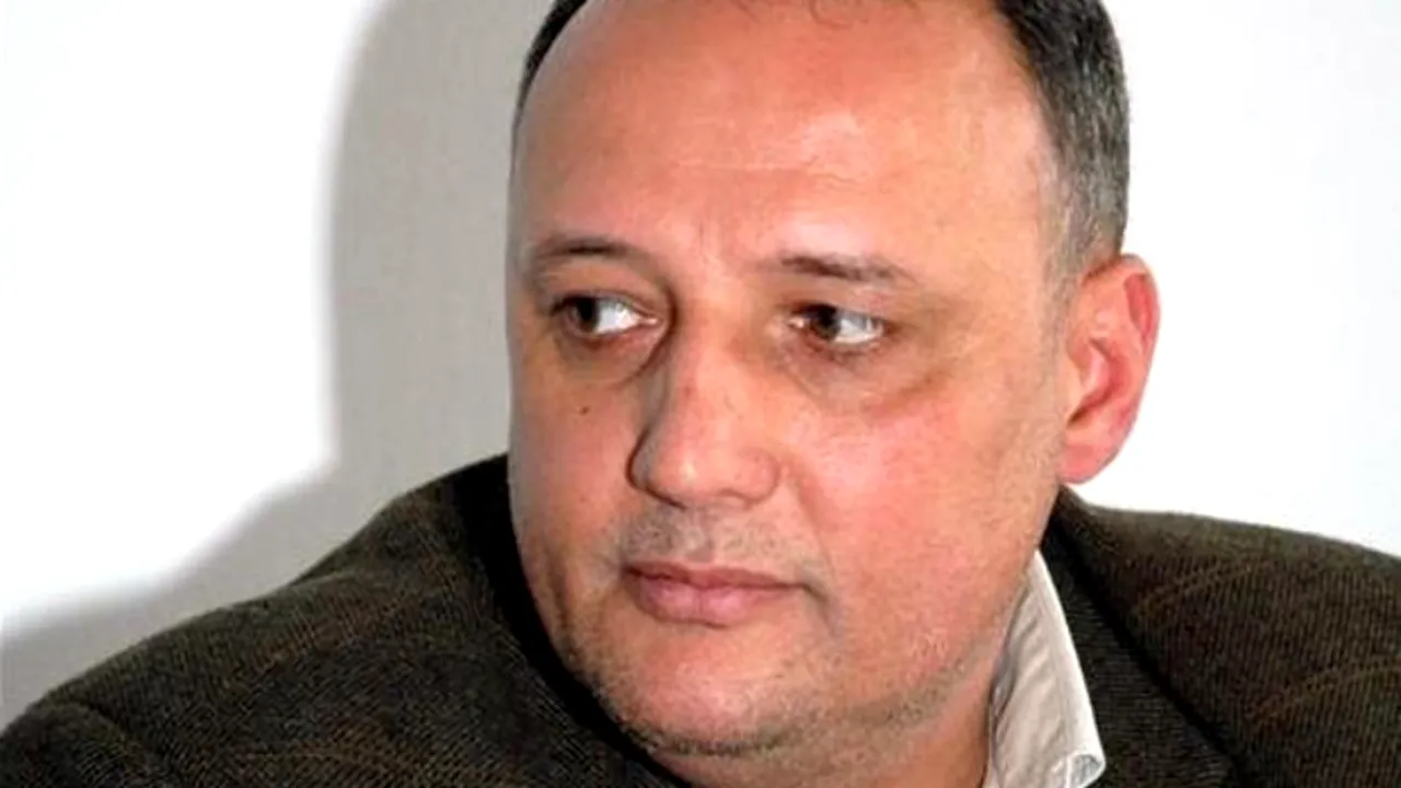 Un director din România și-a pus în contract o clauză prin care ia salariul pe 15 ani dacă e concediat. Câți bani a primit în final