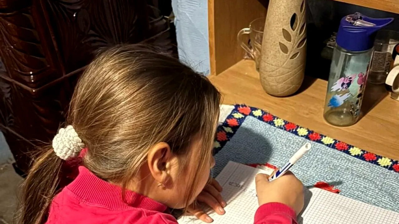 Sprijinim educația și contribuim la reducerea abandonului școlar - o nouă CAMPANIE lansată de Fundația Carmistin