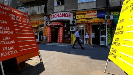 Cursul a oscilat ușor în jurul nivelului de 4,45 lei/euro
