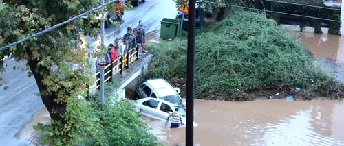 Românii surprinși de inundațiile din Thassos se plâng că ar fi fost abandonați de autoritățile de acasă. Răspunsul MAE