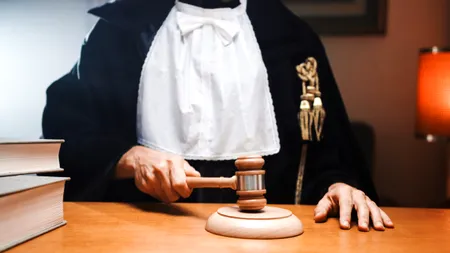 O avocată din București și soțul ei, trimiși în judecată pentru proxenetism. Erau patroni de salon de masaj erotic