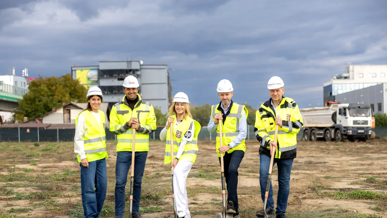 Comunicat: Nadia Comăneci a fost prezentă la startul construcției sălii de gimnastică ce îi va purta numele, un proiect derulat de Fundația Țiriac