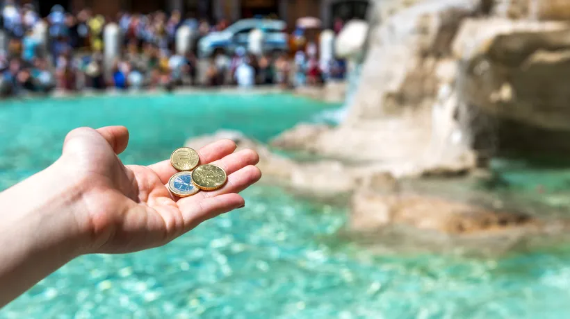 Ce se întâmplă cu monedele aruncate în Fontana di Trevi din Roma. Suma uriașă strânsă