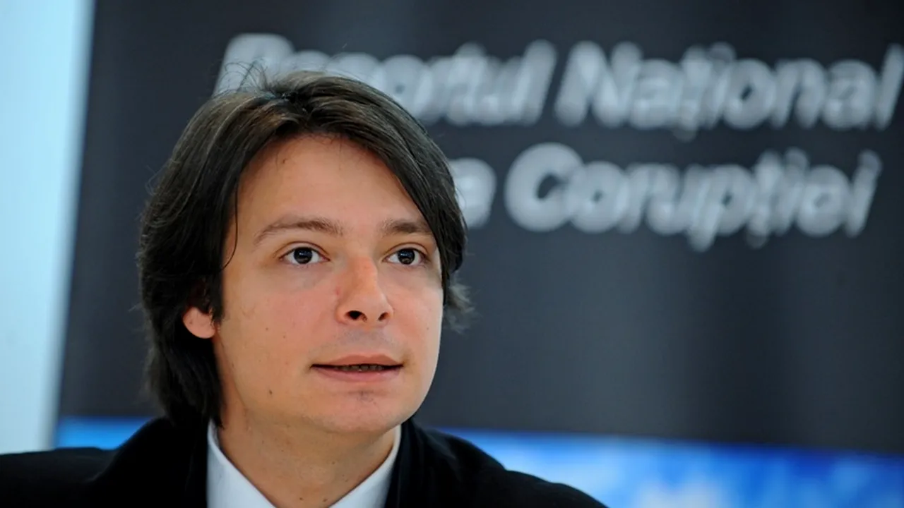 GUVERNUL PONTA. Victor Alistar, numit ministru delegat, are probleme de incompatibilitate cu ANI. CCR spune că nu poate fi numit în funcții publice