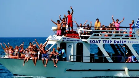 Ce decizie iau românii care și-au cumpărat vacanțe în Grecia