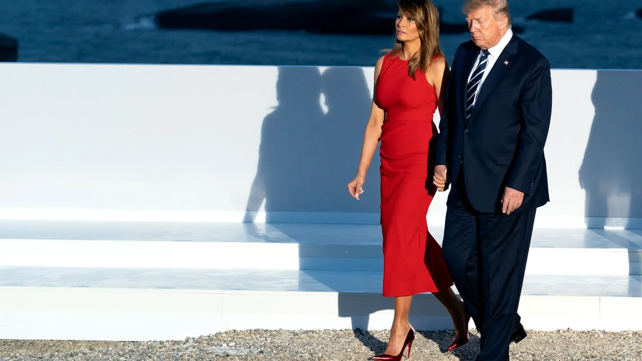 Moment controversat. Donald Trump și-ar fi chemat soția printr-un gest pe care îl fac oamenii în preajma câinilor - VIDEO