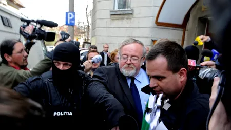 Pensiile speciale ale magistraților condamnați pentru corupție, tăiate oficial prin lege