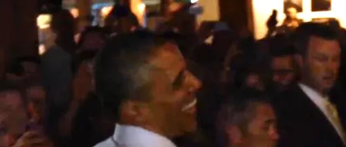 Un bărbat a încercat să îi ofere marijuana lui Barack Obama, într-un bar din Colorado. VIDEO