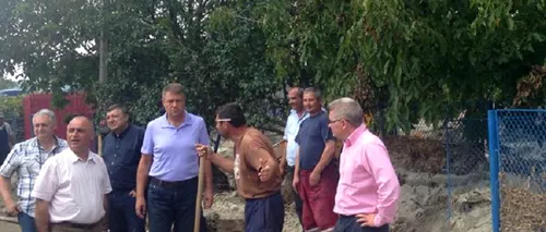 Prezidențiabilul Iohannis a ajuns „la inundații. După 10 zile