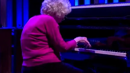 O femeie de 98 de ani a devenit vedetă pe internet. Momentul care i-a impresionat sute de mii de oameni