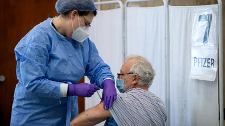 Peste 101.000 de cazuri de infecții respiratorii acute s-au înregistrat în ultima săptămână raportată de autoritățile sanitare. Care sunt estimările specialiștilor privind evoluția virozelor și a pandemiei de COVID-19