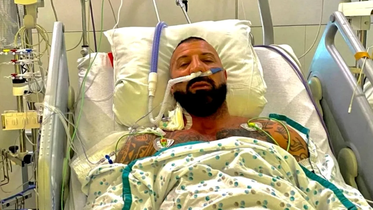 Un multiplu campion mondial la kickboxing, antivaccinist convins, a murit după ce a preferat să se trateze singur de COVID