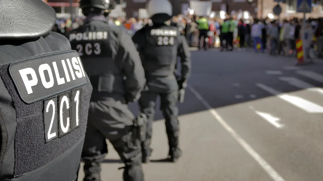 „Nu e vina ta că fata este diavolul”. Cine este monstrul care a ucis cu cablul de la încărcătorul de telefon o FETIȚĂ de 2 ani