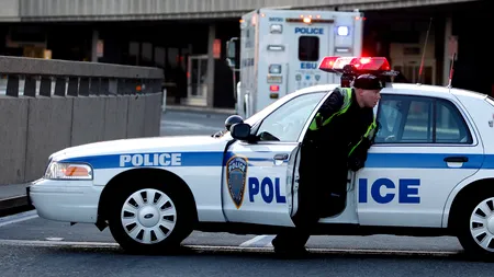 Un diplomat a deschis focul în fața ambasadei țării sale din Washington, pentru a dispersa o manifestație