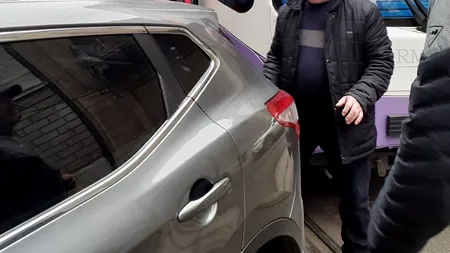 Mașină „luată pe sus