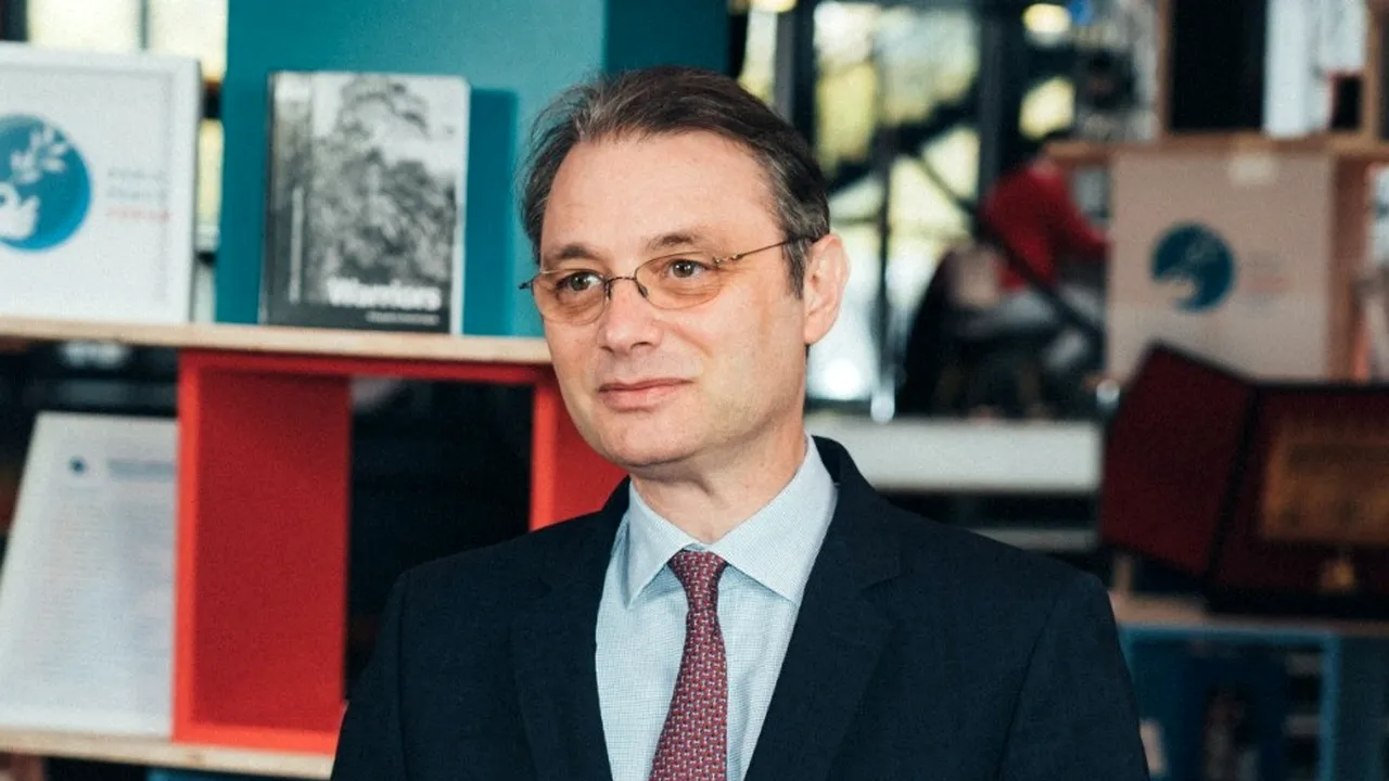 Activitate restrânsă la misiunea diplomatică de la Paris. Mesajul ambasadorului Luca Niculescu