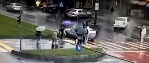 Doi tineri au fost spulberați pe trecerea de pietoni în Galați (VIDEO)