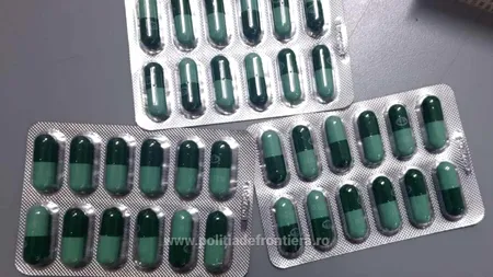 Mii de pastile contrafăcute, descoperite de polițiștii de la Frontieră: Ar fi urmat să fie vândute ca tratament anti-COVID-19! - FOTO