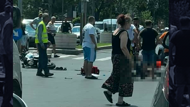 Accident grav între un autoturism și o motocicletă, pe Bvd. Brâncoveanu