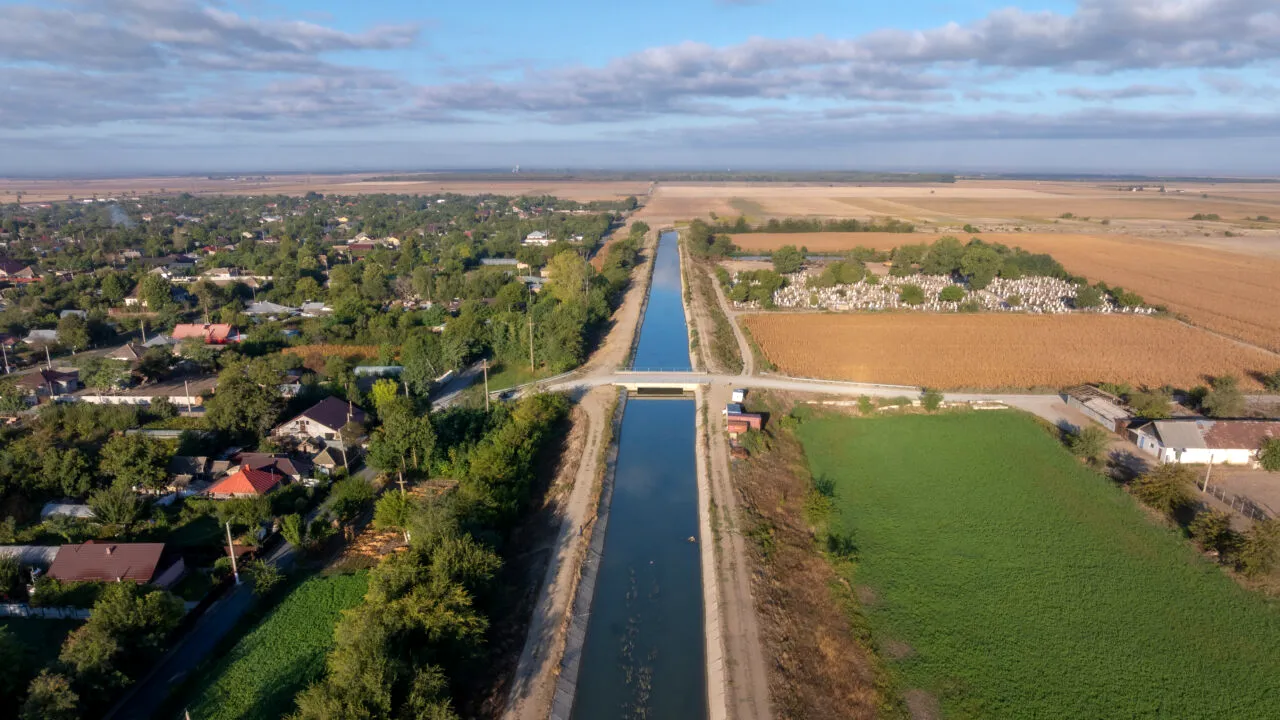 Comunicat | Curtea de Apel București confirmă decizia CNSC și cere reevaluarea ofertelor Grup EM pentru două contracte de irigații de 428 milioane lei