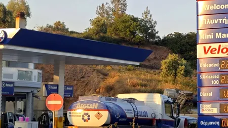 Cât costă benzina și motorina în Grecia? Imagini realizate de un turist român uimit, într-o benzinărie din Thassos: 