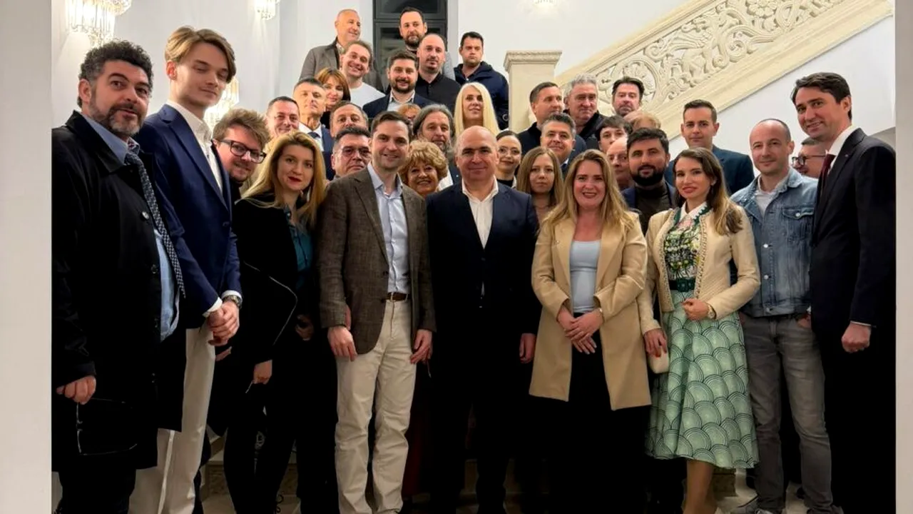 Premierul Bolojan, surpriză la ceas de seară la sediul PNL: „A venit într-o vizită neanunțată”