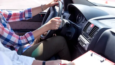 Cum s-a dat de gol un clujean care s-a prezentat drogat la examenul auto. Polițiștii i-au făcut dosar penal