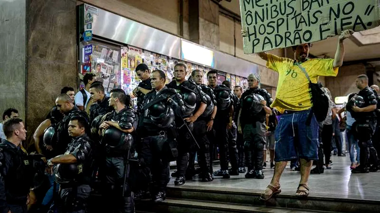 MAE a lansat ghidul pentru Cupa Mondială din Brazilia: Ce trebuie să știe românii care merg la meciuri