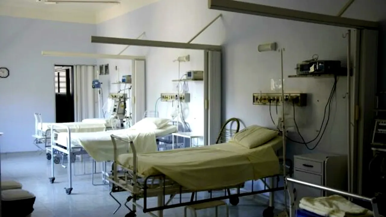 Trei medici au fost SANCȚIONAȚI după ce au refuzat să opereze un adolescent de 16 din Gorj, iar acesta a murit