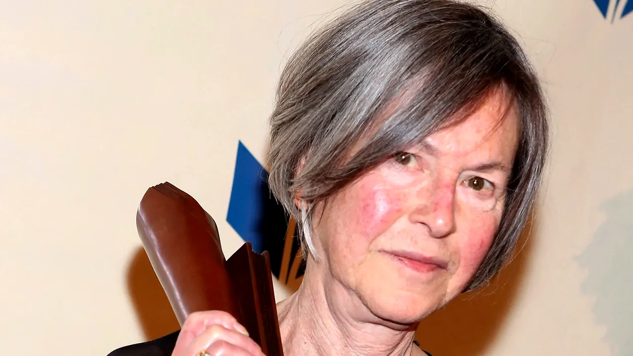 Literatura mondială este în doliu. A MURIT poeta americană Louise Glück, laureată a Premiului Nobel pentru Literatură