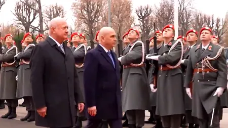 Cancelarul Austriei îl primește pe premierul Ilie Bolojan cu onoruri militare. Stocker: „Austria susține în mod expres aderarea României la OCDE”