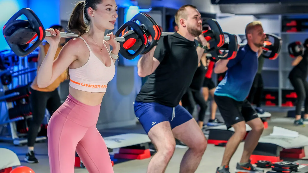 Descoperă Beneficiile Claselor de Group Fitness în Timpul Verii la World Class Romania