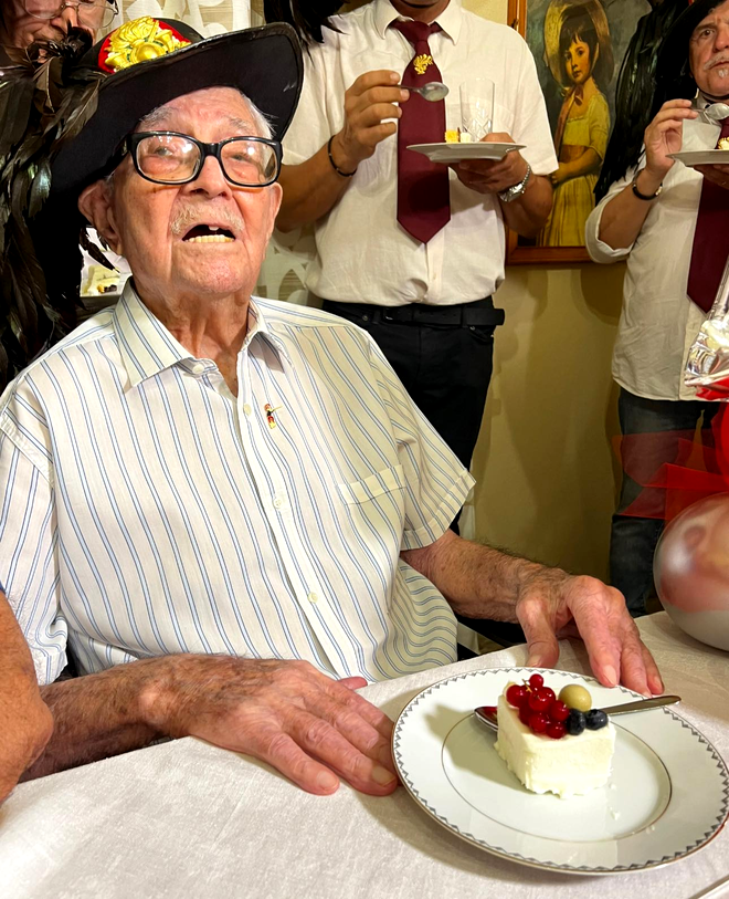 „Tripolino”, cel mai bătrân bărbat din Italia a murit la vârsta de 111 ani / Sursa foto: Facebook