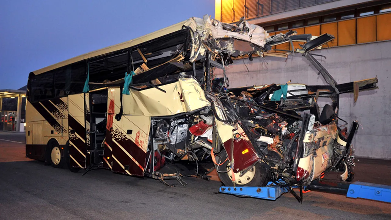Un autocar din România, accident grav în Ungaria. Printre cei 22 de răniți se numără și trei români