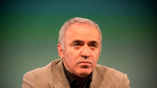 Garry Kasparov acuză o posibilă înțelegere între SUA și Rusia: „Puteți să-i spuneți teorie a conspirației, dar de ce nu fac tot posibilul pentru a apăra Ucraina?”