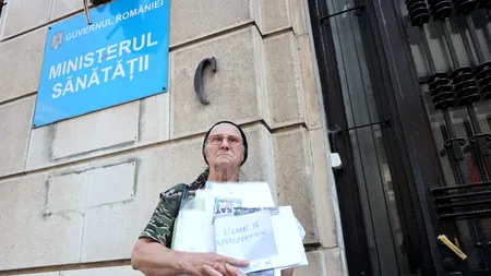 VIDEO | 1.000 de membri AUR strigă „demisia, Rafila”, în fața ministerului Sănătății. Alexandru Rafila spune că vaccinarea NU devine obligatorie