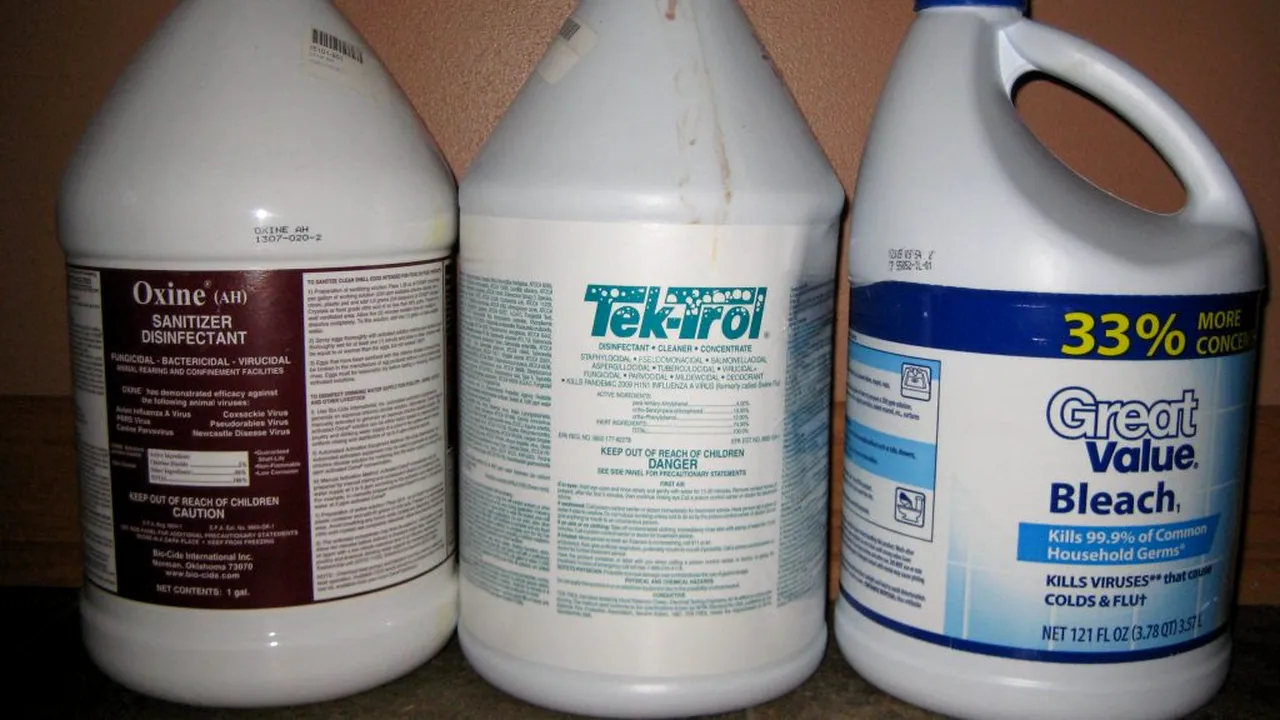 Reactivi și dezinfectanți în magazia plină de mucegai a spitalului Târgu-Jiu. ITM sesizează instanța 