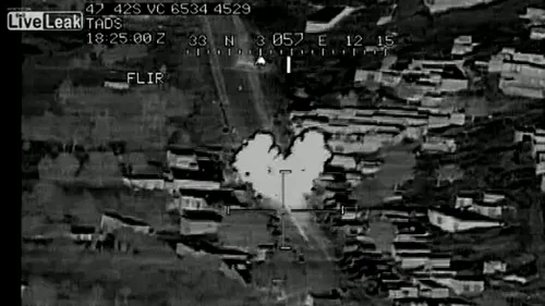 VIDEO. Ce face un pilot american în timp ce bombardează un grup de afgani
