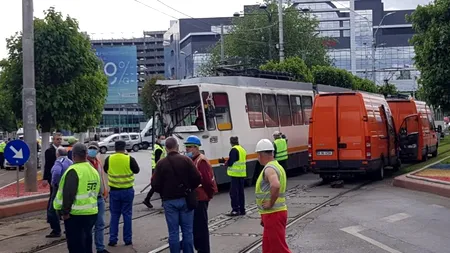 ACCIDENT. Două tramvaie s-au ciocnit frontal în București. Daniel Vasile la Gândul Live: Șapte persoane au fost rănite