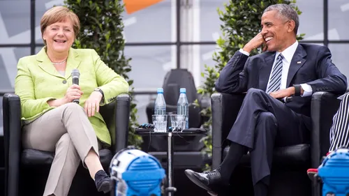Obama, despre relația cu Angela Merkel: La început mă privea cu scepticism, dar apoi... / De ce îl critică fostul președinte al SUA pe Sarkozy