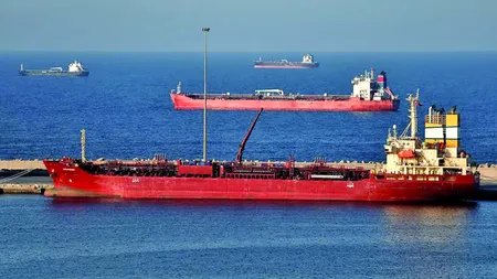 Iranul deschide Strâmtoarea Ormuz, dar nu pentru toată lumea. Ce nave au primit interzis