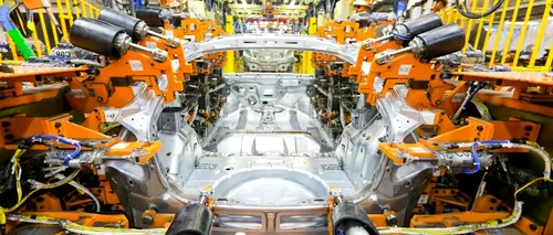 Noi probleme economice pentru Rusia: Opel reduce producția și concediază un sfert din angajații uzinei din Sankt Petersburg
