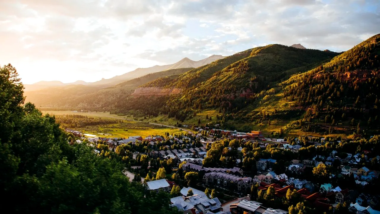 „La 400-500 de decese pe zi, România pierde în fiecare zi un sat”. Un manager de spital avertizează