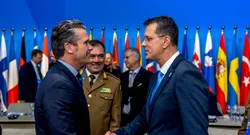 Ionuț Moșteanu – Pete Hegseth, la Summitul NATO: „L-am invitat în România” / România s-a angajat să aloce 5% din PIB pentru apărare până în 2035