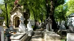 Patru persoane, reținute după percheziții la Cimitirul Bellu într-un dosar de înșelăciune cu lucrări funerare supraevaluate