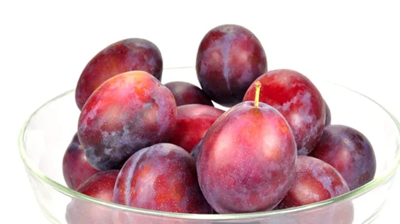 Prunele, miracole pentru sănătate. Află de ce e bine să le consumi