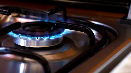 Facturile la GAZE ar putea crește cu aproximativ 10% din 1 ianuarie pentru 4,5 milioane de gospodării, avertizează furnizorii. Care este cauza