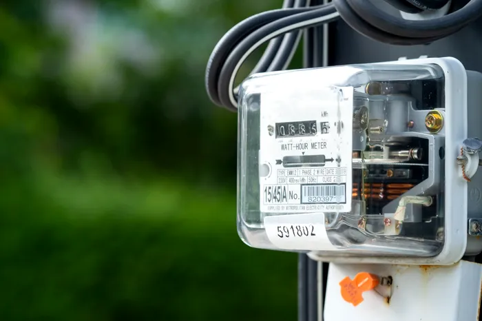 Hidroelectrica majorează prețul energiei pentru consumatorii casnici, pe fondul secetei și al scumpirilor din piață. Cât va costa un kilowatt-oră